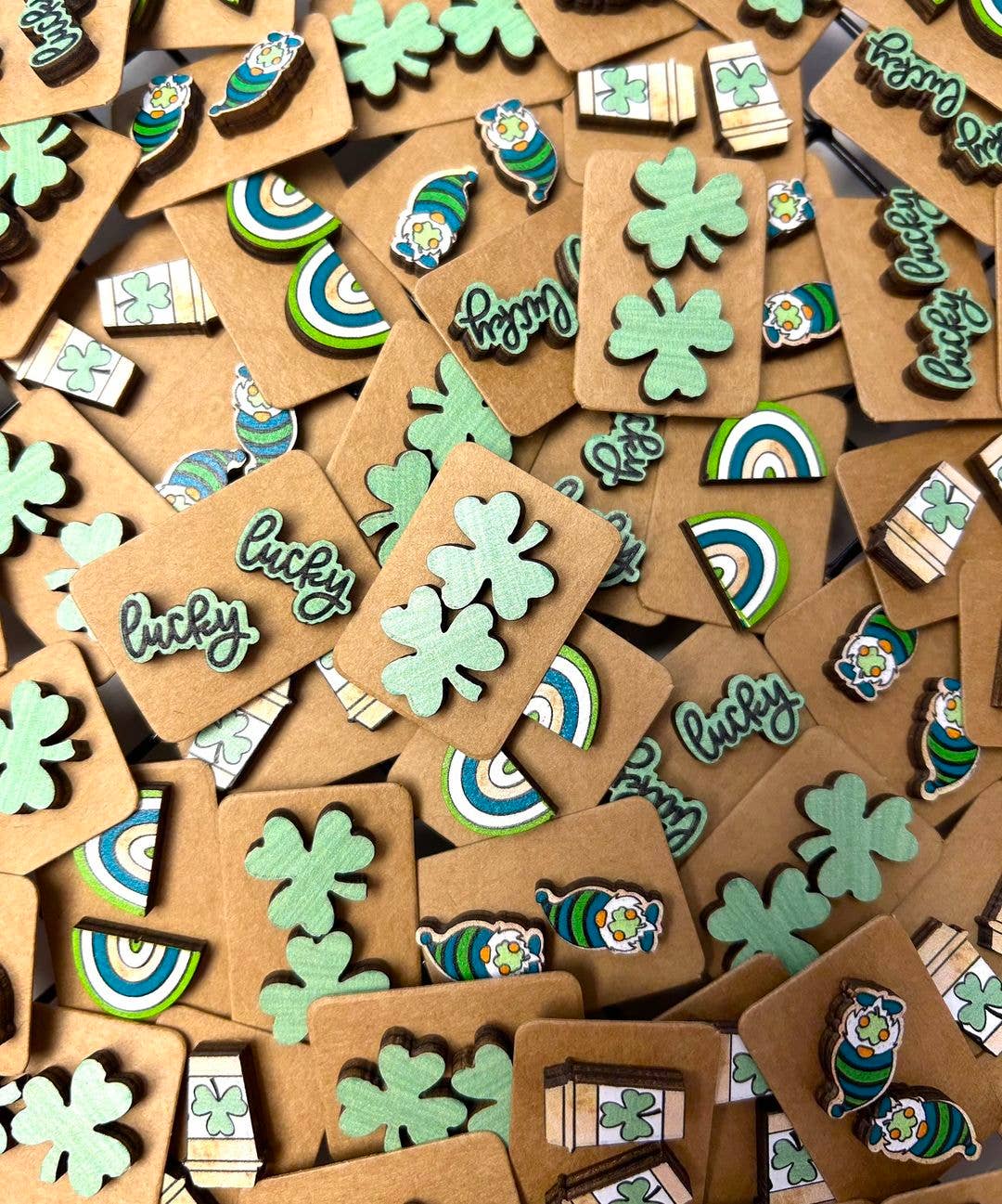 🍀 St Patricks Day Wood Stud Earrings